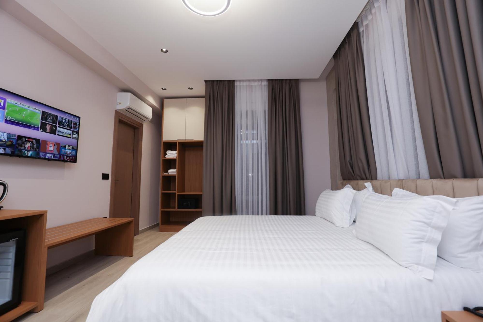 Residence Inn Hotel Tirana Exterior photo