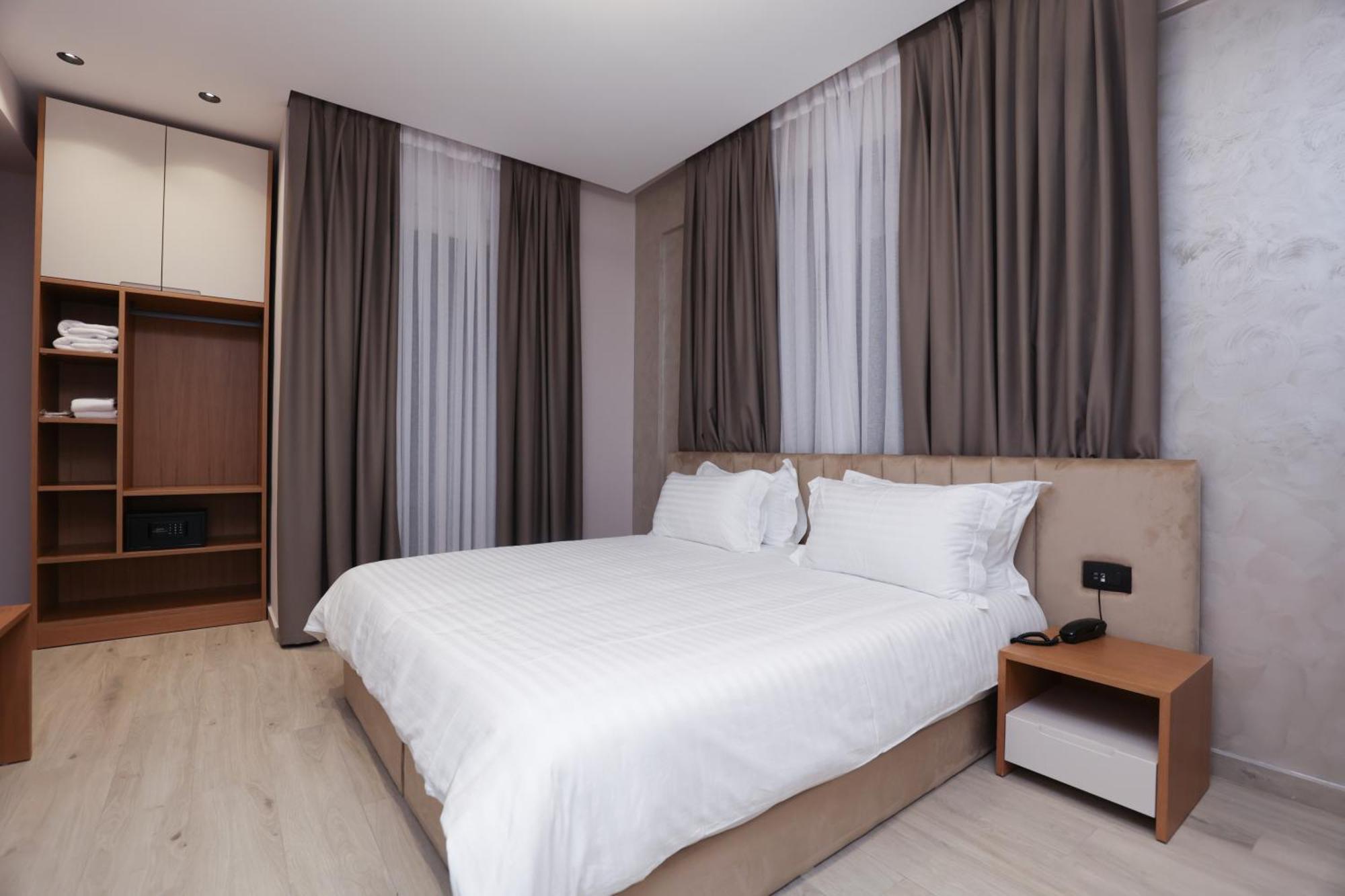 Residence Inn Hotel Tirana Exterior photo