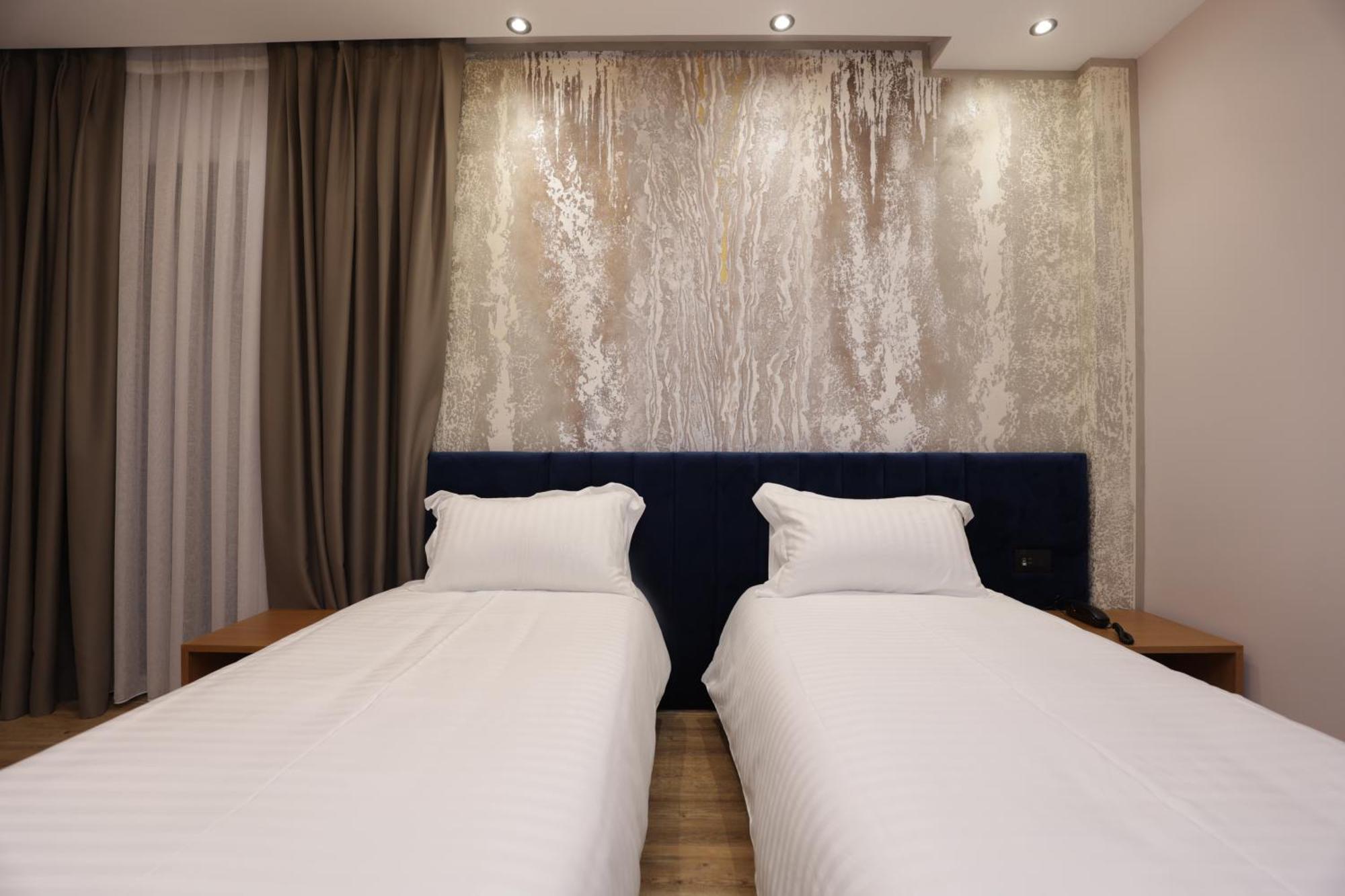 Residence Inn Hotel Tirana Exterior photo