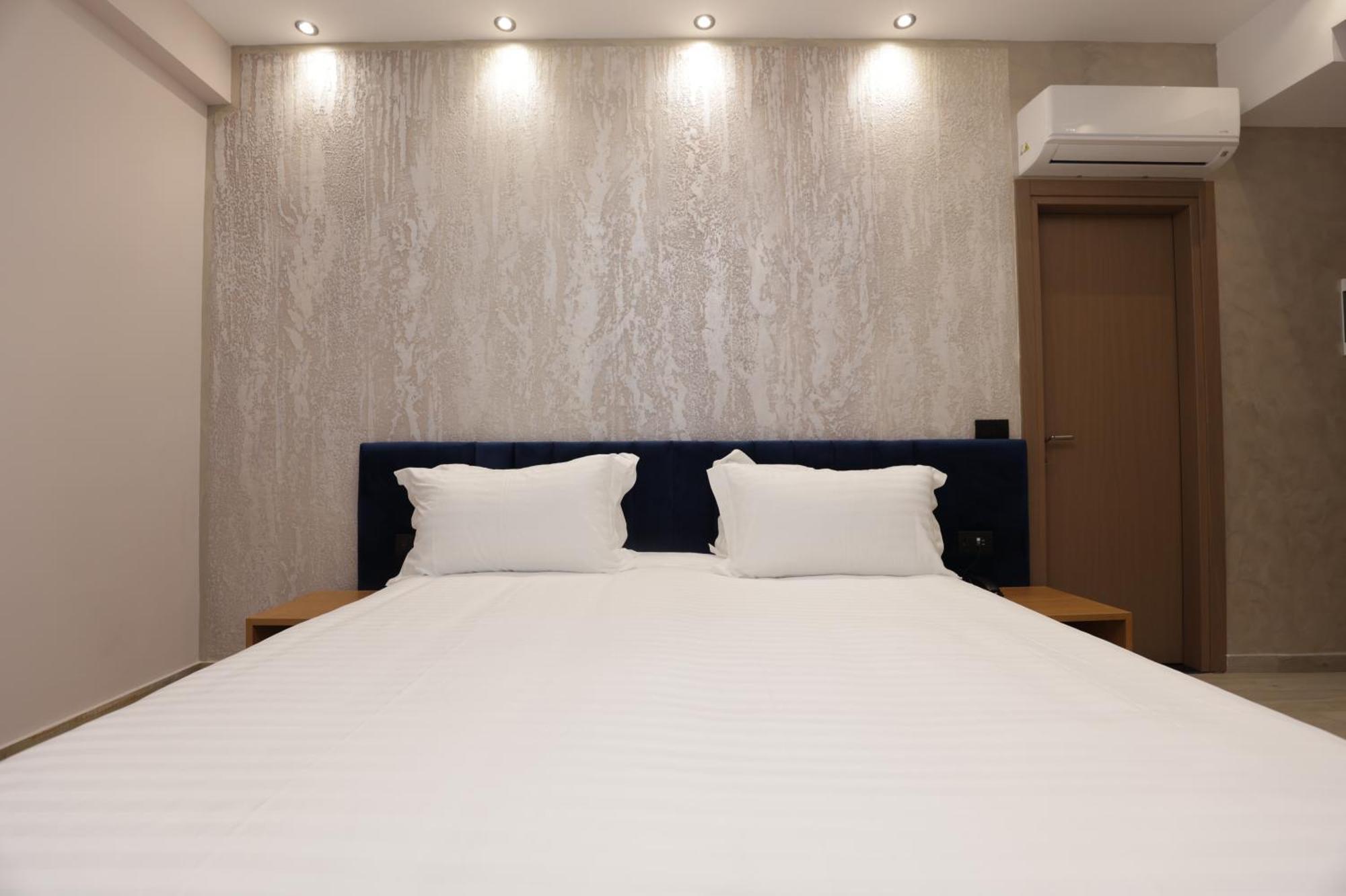 Residence Inn Hotel Tirana Exterior photo