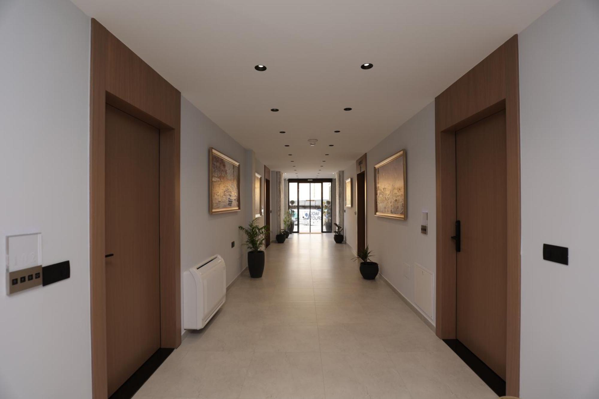 Residence Inn Hotel Tirana Exterior photo