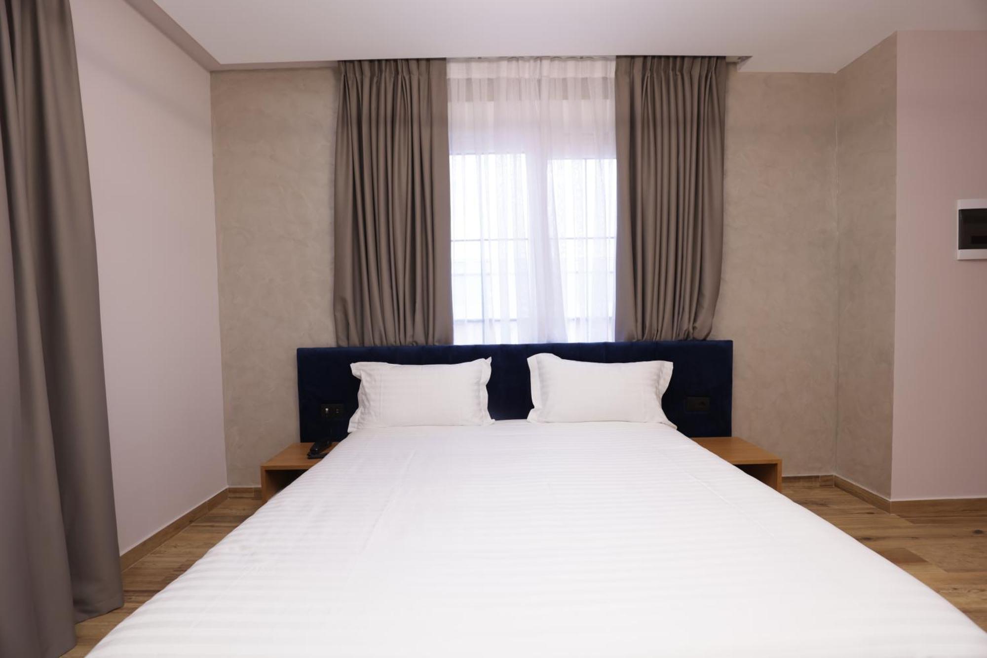Residence Inn Hotel Tirana Exterior photo